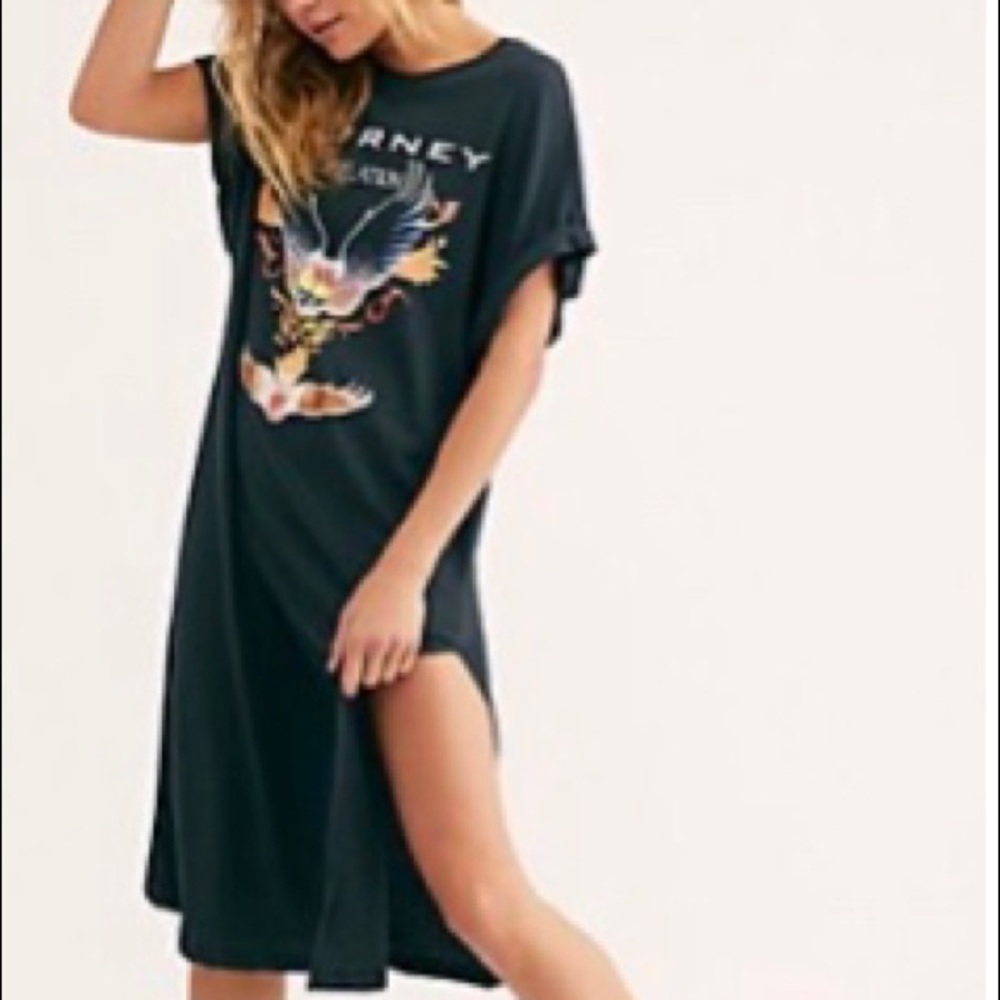 Journey Maxi Tee